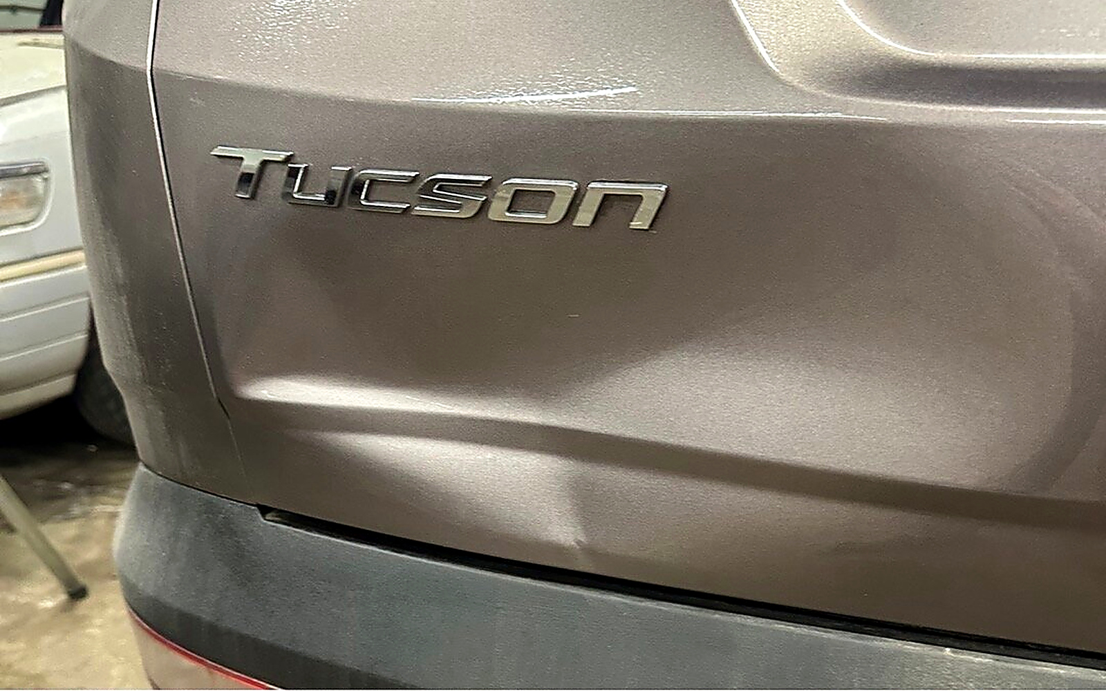 До: вмятина на панели Hyundai Tucson